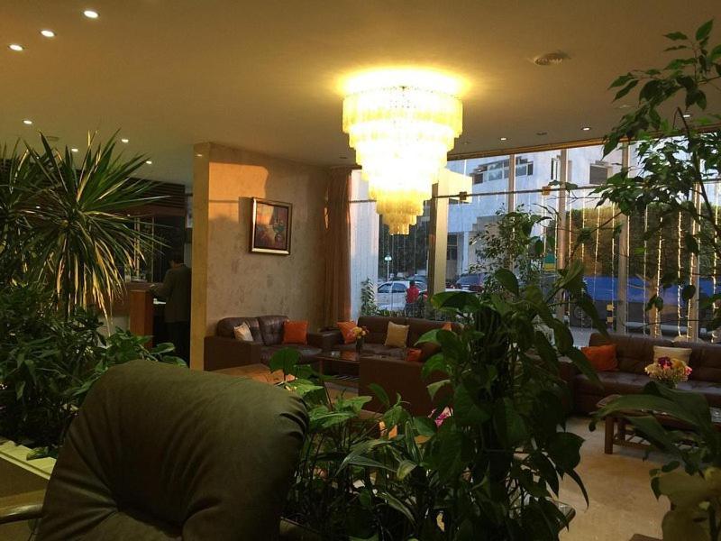 Maadi Hotel Il Il Cairo Esterno foto