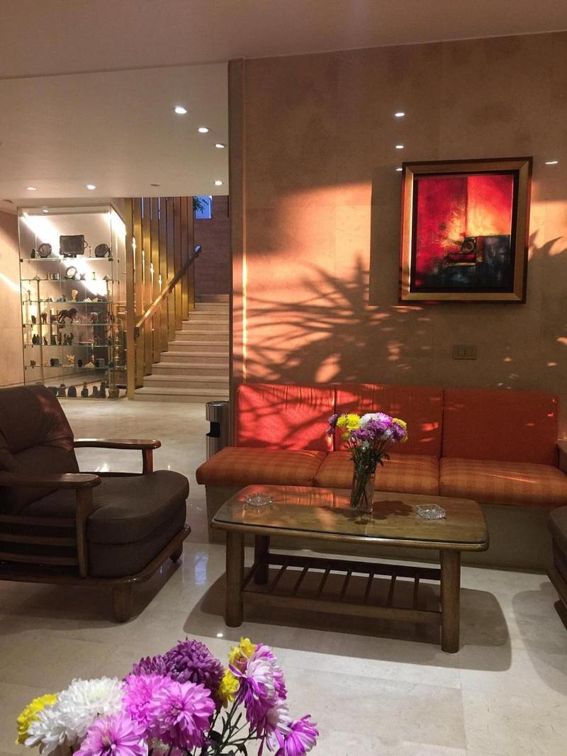 Maadi Hotel Il Il Cairo Esterno foto