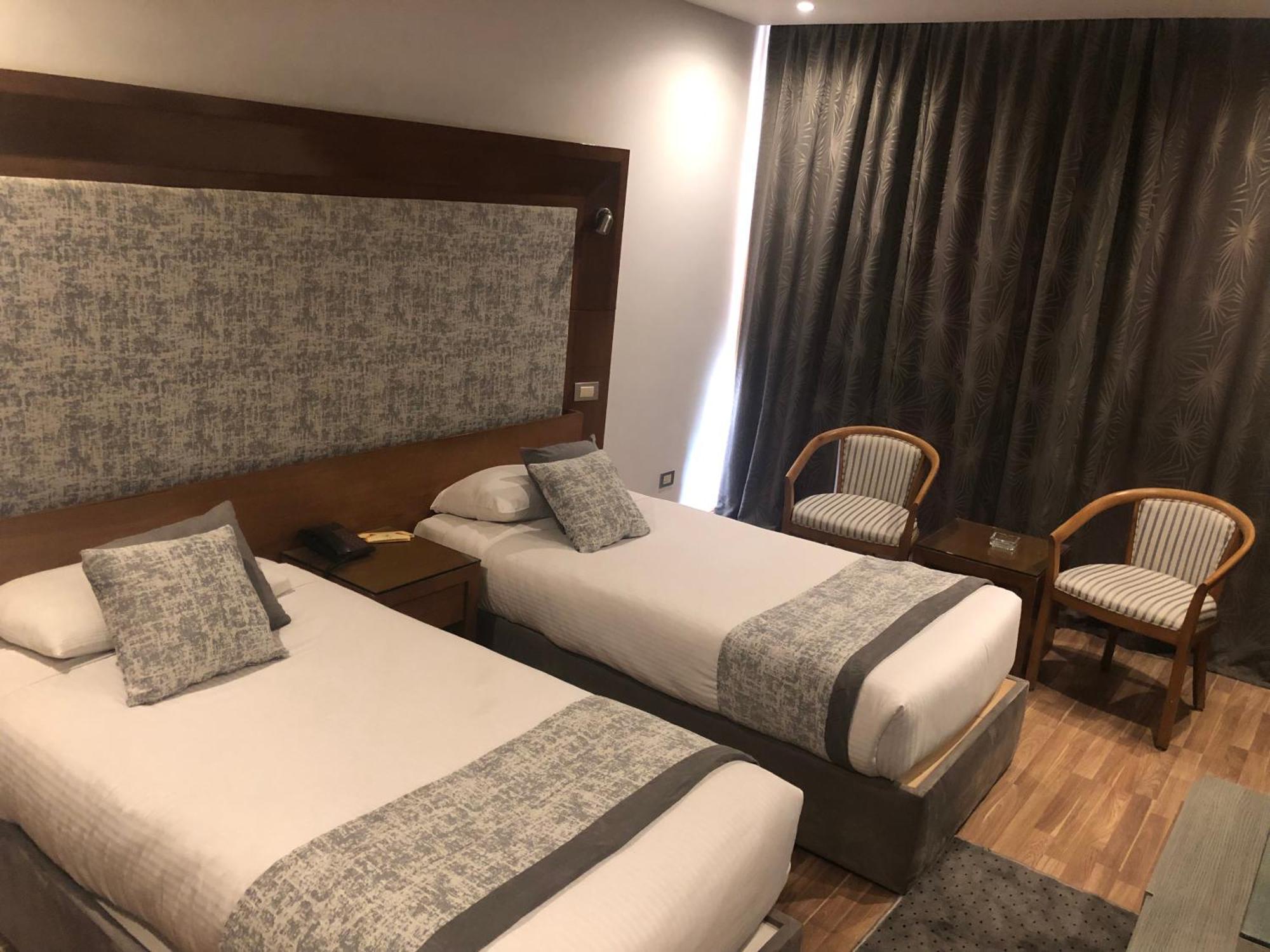 Maadi Hotel Il Il Cairo Esterno foto