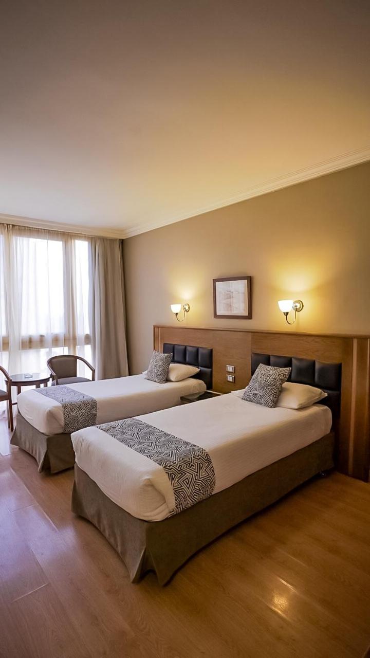 Maadi Hotel Il Il Cairo Esterno foto